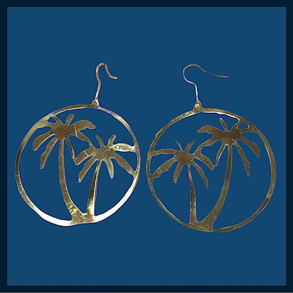 Palm Tree / Coconut Tree Earrings - Picture 6 of 12